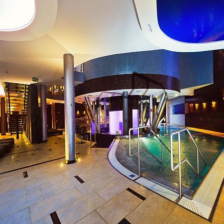Blue Diamond Hotel Active Spa Trzebownisko Экстерьер фото
