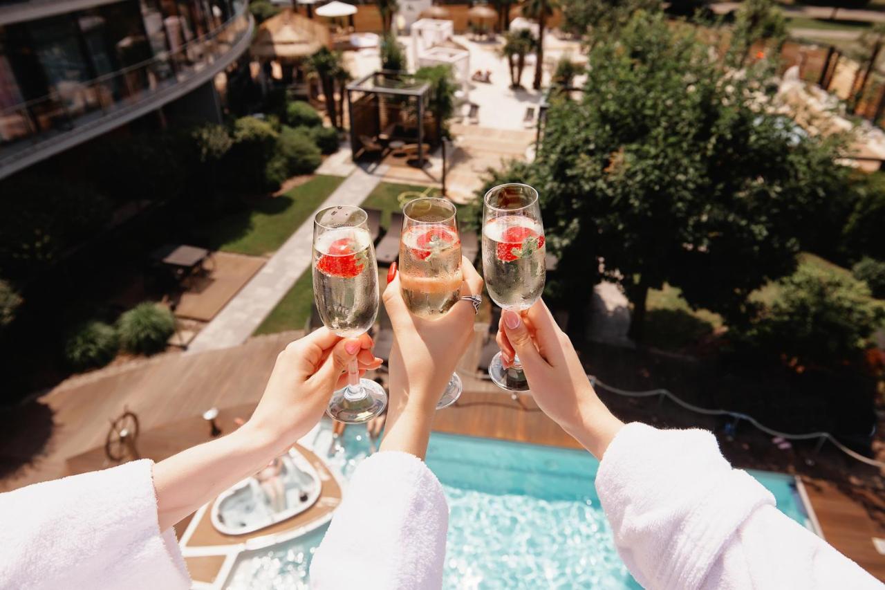 Blue Diamond Hotel Active Spa Trzebownisko Экстерьер фото