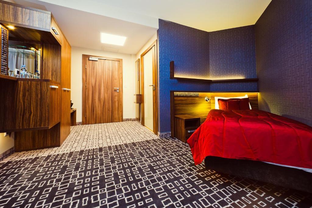 Blue Diamond Hotel Active Spa Trzebownisko Номер фото